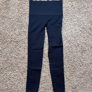 Women’s SPANX Black High Waisted Capri Leggings Size Medium IL:L